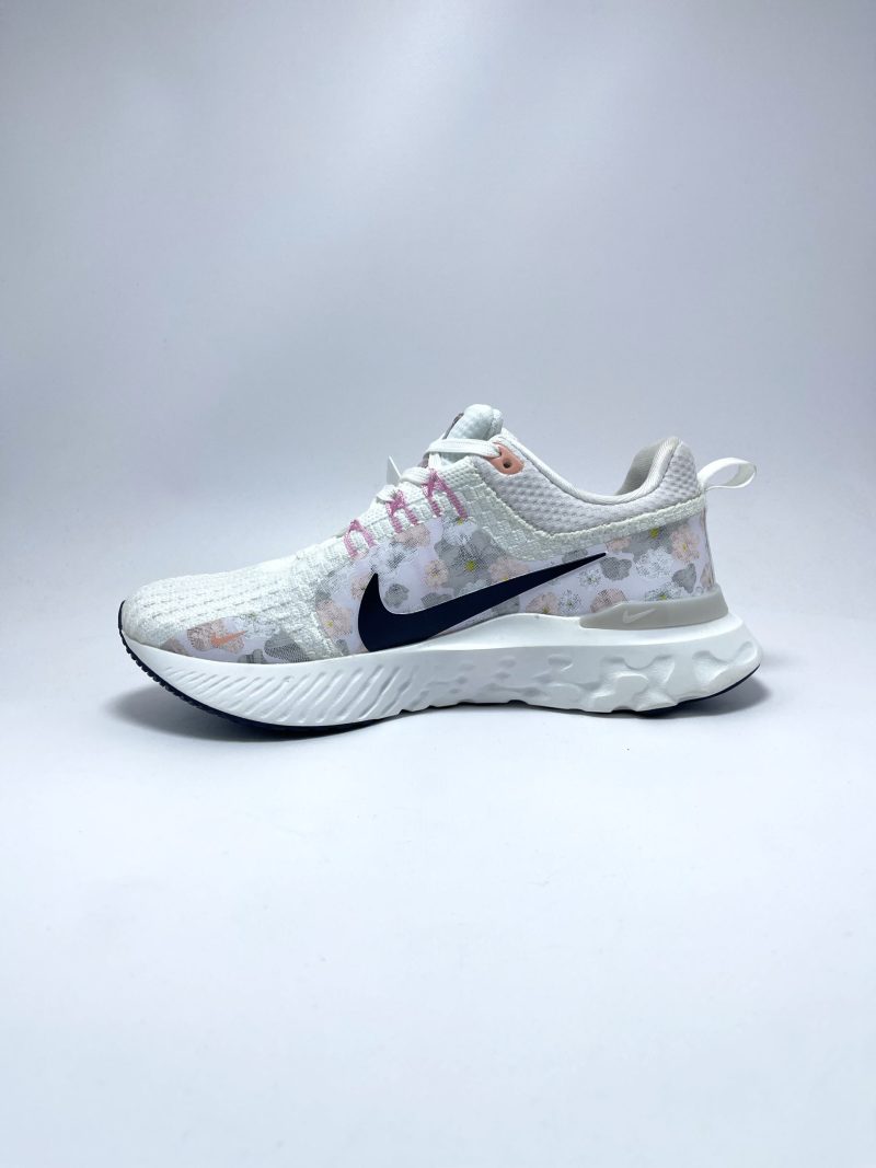 Nike Revolution 6 - Image 2