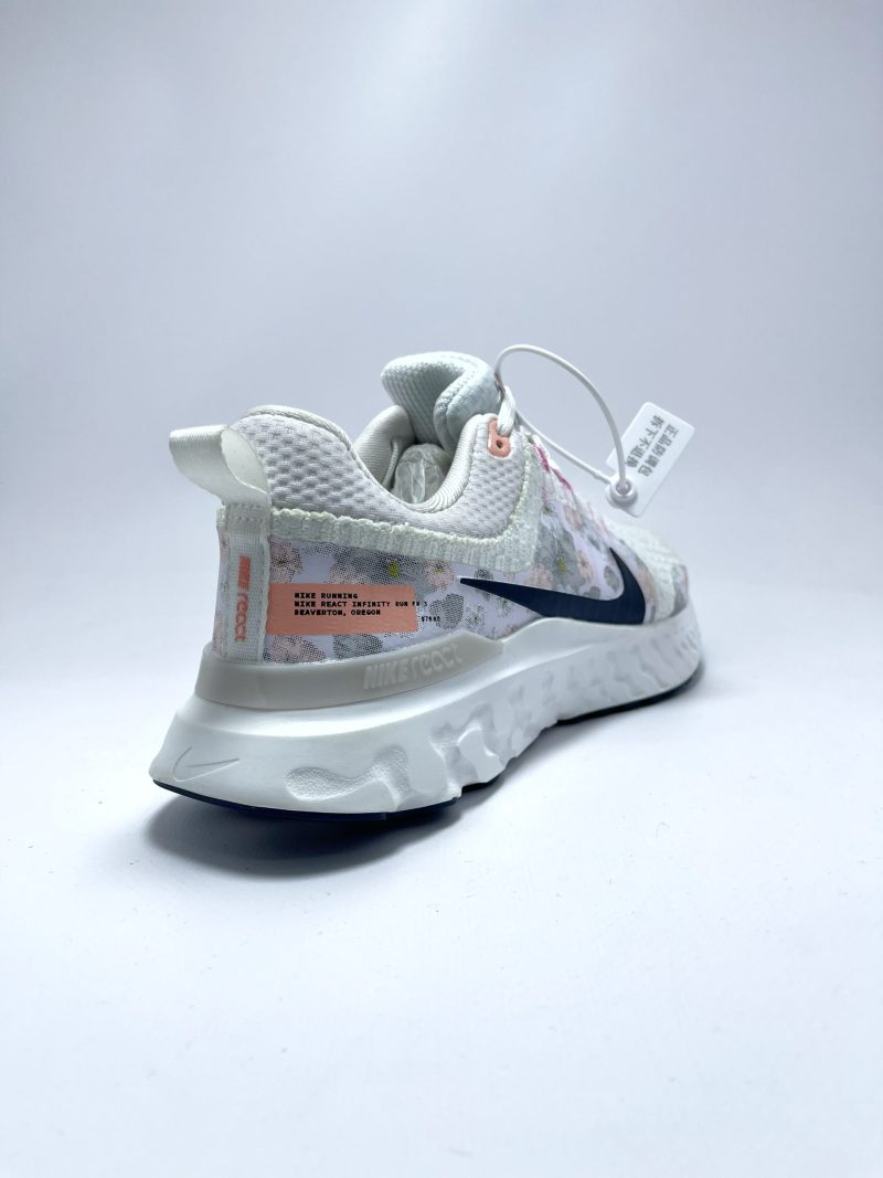 Nike Revolution 6 - Image 4