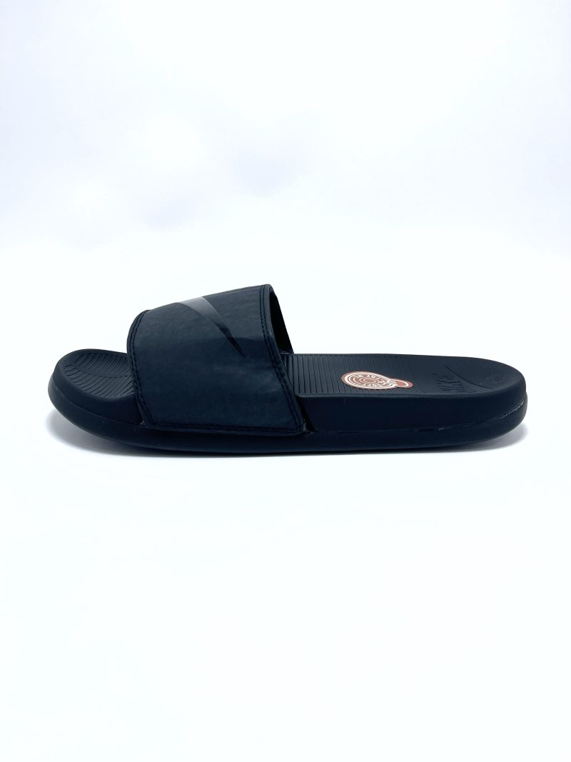 Nike Slipper - Image 4