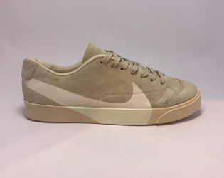 Nike Sneaker